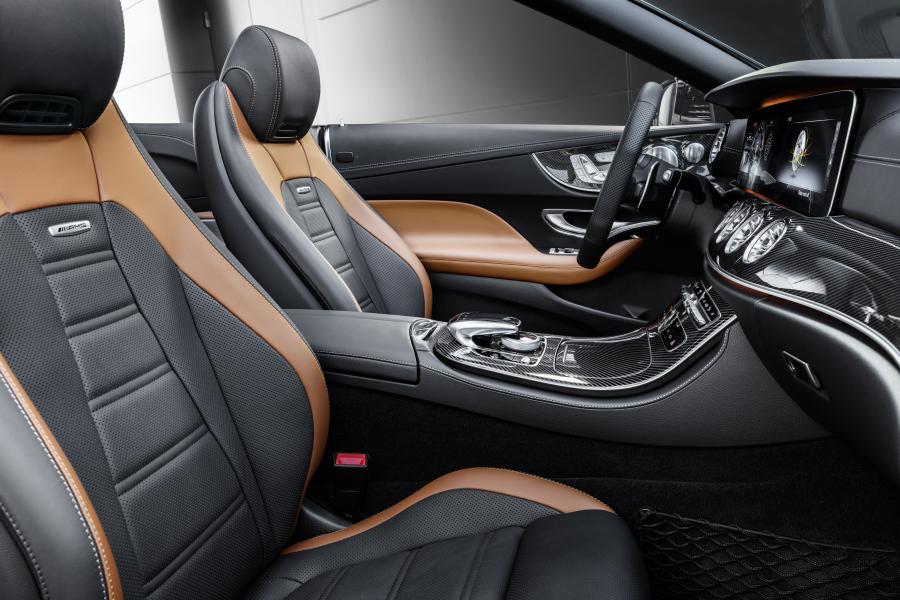 Интерьер Mercedes-AMG E53 4Matic+ Cabriolet (A238) 2018 года  (WW) (фото 4 из 18)
